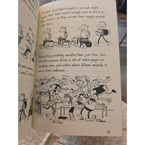 The Third Wheel (Diary of a Wimpy Kid, Book 7) by Kinney, Jeff - Picture 8 of 9